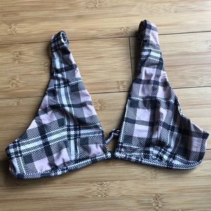 Acacia swimwear top really cute